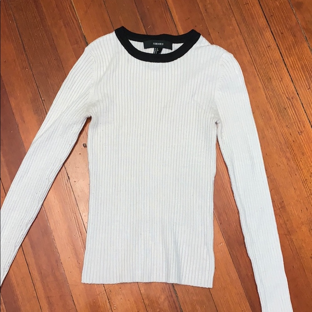 RIBBED WHITE TOP